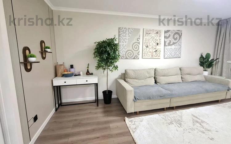 3-бөлмелі пәтер · 56 м² · 1/4 қабат, ул. Валиханова уг. Кунаева, бағасы: 51.5 млн ₸ в Алматы, Медеуский р-н — фото 2