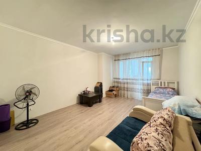 1-бөлмелі пәтер · 55 м² · 8/9 қабат, Чингиз Айтматова 36/1, бағасы: 24 млн ₸ в Астане, Нура р-н