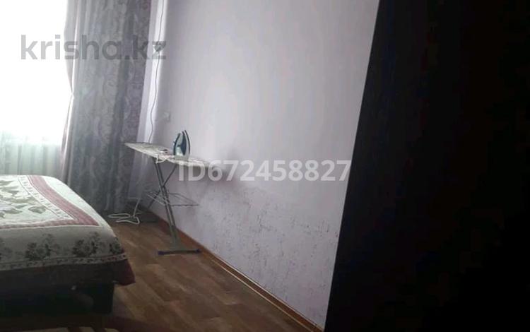 2-комнатная квартира, 59 м², 3/5 этаж, Акбулак мкр за 15 млн 〒 в Таразе — фото 2