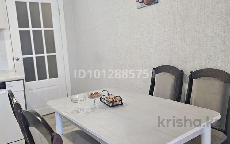 3-комнатная квартира · 93 м² · 4/5 этаж, Сеченова 9/10 за 62 млн ₸ в Семее — фото 2