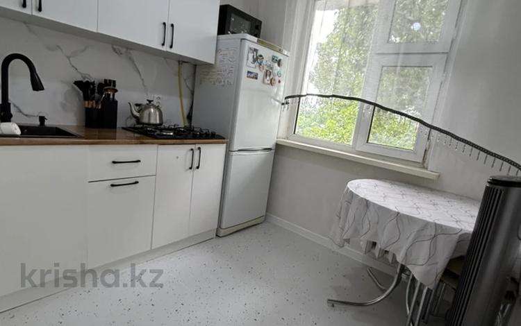 3-бөлмелі пәтер · 47.4 м² · 5/5 қабат, Демократическая, бағасы: 14.9 млн ₸ в Уральске — фото 2