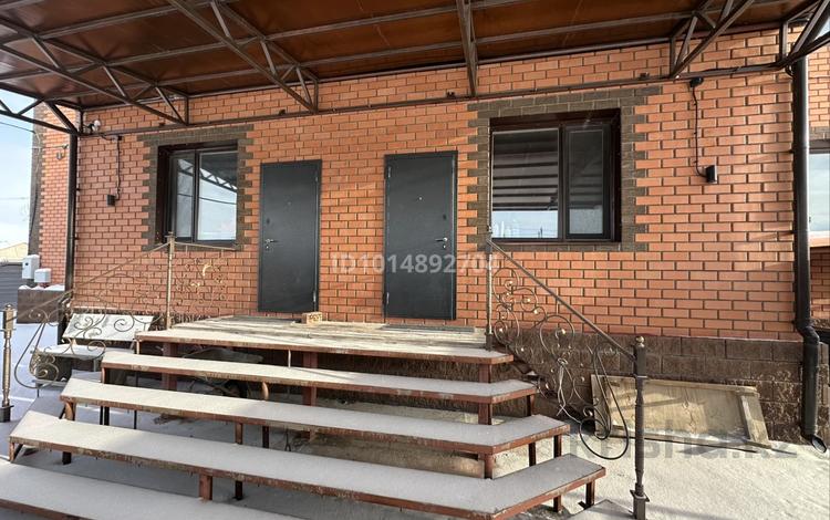 Отдельный дом · 12 комнат · 600 м² · 10 сот., Мкр 3 82 за 55 млн ₸ в Акмоле — фото 2