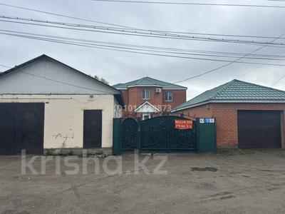 Отдельный дом · 6 комнат · 241.2 м² · 7 сот., Джамбула 83 за 70 млн ₸ в Актобе, мкр. Курмыш