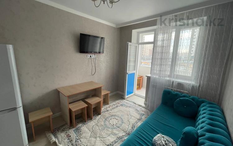 1-комнатная квартира, 18 м², Нажимеденова 17 — Улы дала за 9.6 млн 〒 в Астане, Алматы р-н — фото 2