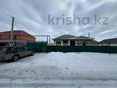 Үйдің бір бөлігі · 4 бөлме · 118 м² · 10 сот., мкр Уркер, Омбы 10 — Средняя школа 33, бағасы: 53.5 млн 〒 в Астане, Нура р-н