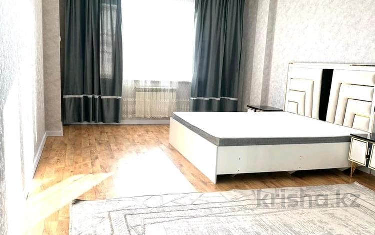 2-комнатная квартира · 76 м² · 3/10 этаж, Желтоксан 17б за 250 000 〒 в Шымкенте, Аль-Фарабийский р-н — фото 2