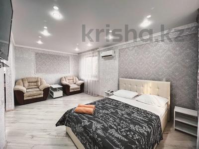 1-комнатная квартира, 40 м², 2 этаж посуточно, Бостандыкская 13 за 18 000 〒 в Петропавловске