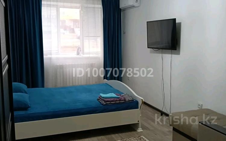 1-комнатная квартира · 45 м² · 1/5 этаж, мкр. Алтын орда, Мкр. Алтын орда,Мустафа Шокай 338а за 10 000 〒 в Актобе — фото 2