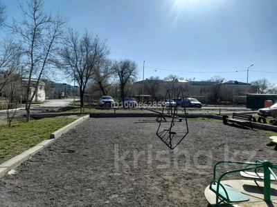 Продажа квартир в Карагандинской обл.: 3-комнатная квартира · 58 м² · 1/5 этаж, Абая 60а за 12 млн 〒 3-комнатная квартира · 58 м² · 1/5 этаж, Абая 60а за 12 млн 〒 в Шахтинске
