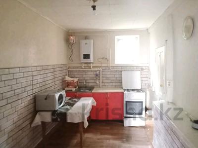 Отдельный дом · 4 комнаты · 80 м², 2 пер Сулейменова 15 — Санабар, Ктл, дом милиции за 85 000 〒 в Таразе