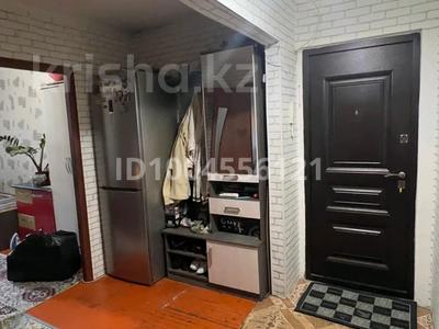 3-комнатная квартира · 62 м² · 1/5 этаж, самал 34А — с сзади Тоймарт за 17.5 млн 〒 в Талдыкоргане, мкр Самал