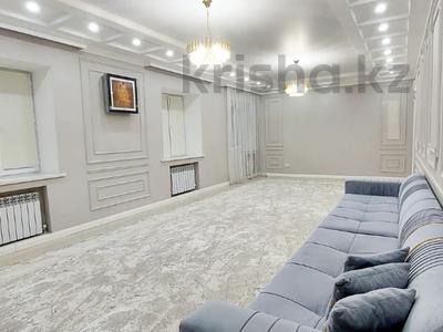 3-комнатная квартира · 160 м² · 4/9 этаж, Яншина 2 за 40 000 ₸ в 