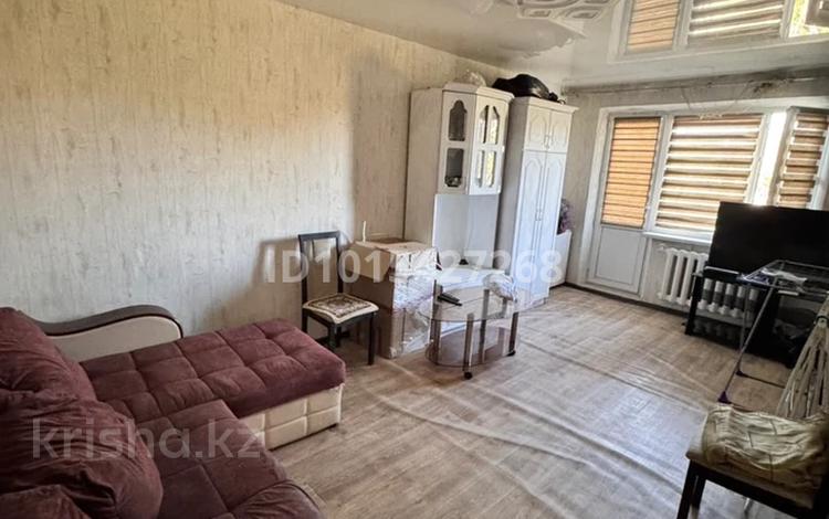 2-бөлмелі пәтер · 45 м² · 5/5 қабат, 16-шағынаудан 43, бағасы: 150 000 ₸ в Караганде, Алихана Бокейханова р-н — фото 2