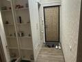 2-комнатная квартира · 65 м² · 3/9 этаж, мкр Аксай-4 70 за 300 000 ₸ в Алматы, Ауэзовский р-н — фото 2