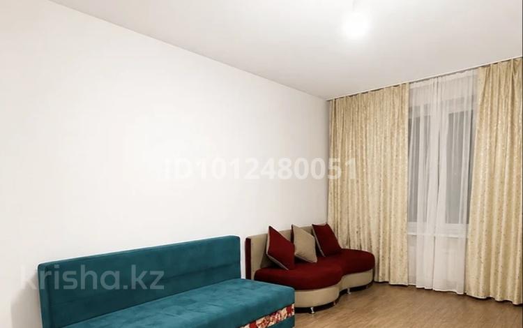 2-бөлмелі пәтер · 54 м² · 2/5 қабат, Алашахана 34Д, бағасы: 19.5 млн ₸ в Жезказгане — фото 2