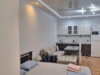 1-комнатная квартира · 55 м² · 14/15 этаж, Зенкова 59 — Кабанбай батыра за 20 000 〒 в Алматы, Медеуский р-н