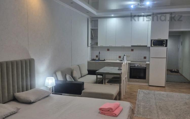 1-бөлмелі пәтер · 55 м² · 14/15 қабат, Зенкова 59 — Кабанбай батыра ниже гостиницы Казахстан, бағасы: 23 000 ₸ в Алматы, Медеуский р-н — фото 84