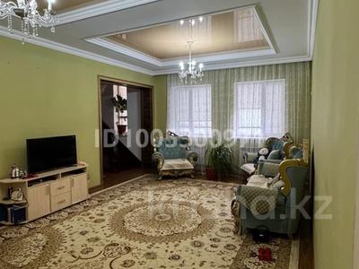 Жеке үй · 4 бөлме · 200 м² · 7 жүзд., Самал ш/а., Адгама Каримова 1/1 — Адгама Каримова / 8 улица, бағасы: 59 млн ₸ в Атырау, мкр Самал
