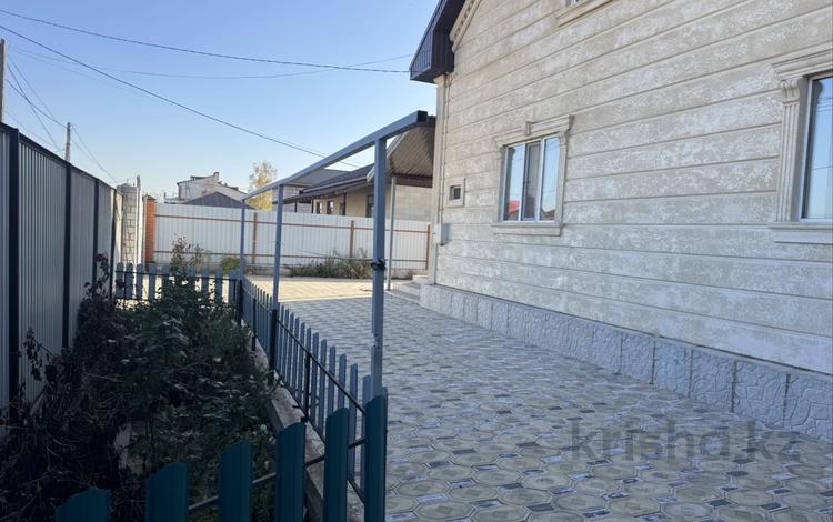 Отдельный дом · 5 комнат · 200 м² · 10 сот., мкр Кунгей за 77 млн ₸ в Караганде, Казыбек би р-н — фото 2