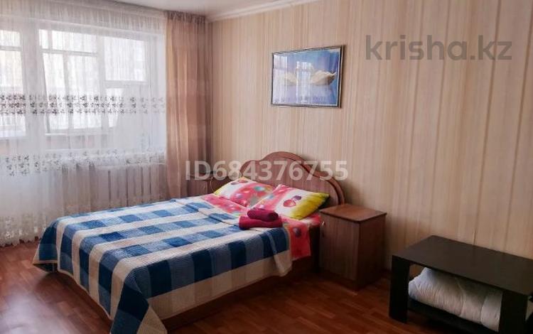 1-комнатная квартира, 45 м², 3/5 этаж посуточно, Назарбаева 156 за 8 000 〒 в Петропавловске — фото 2