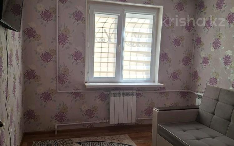 3-комнатная квартира · 60 м² · 2/5 этаж, 16-й микрорайон 31 за 190 000 ₸ в Шымкенте, Аль-Фарабийский р-н — фото 2