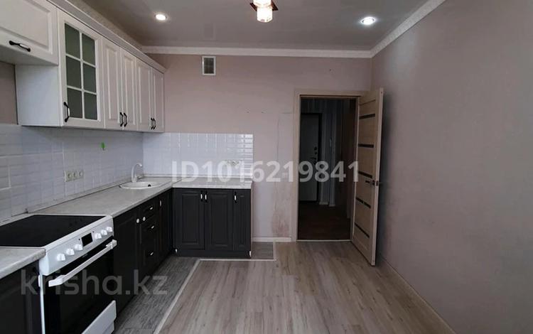 1-комнатная квартира · 38 м² · 9/16 этаж, Айтматова 38 за 230 000 ₸ в Астане, Сарыарка р-н — фото 7