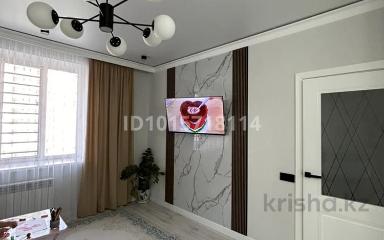 2-комнатная квартира · 39 м² · 4/12 этаж, Нажмиденова 15 за 26.5 млн ₸ в Астане, Сарайшык р-н — фото 2