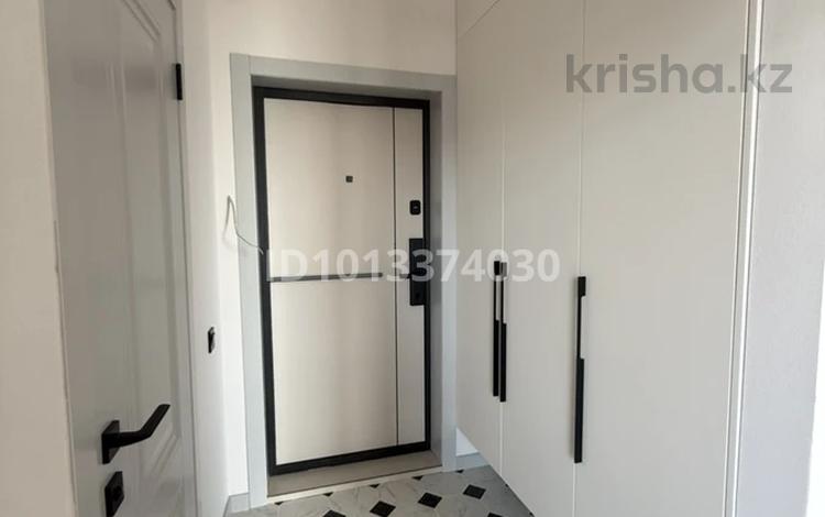 2-комнатная квартира · 44 м² · 15/17 этаж, Е882 15Б за 300 000 ₸ в Астане, Нура р-н — фото 2