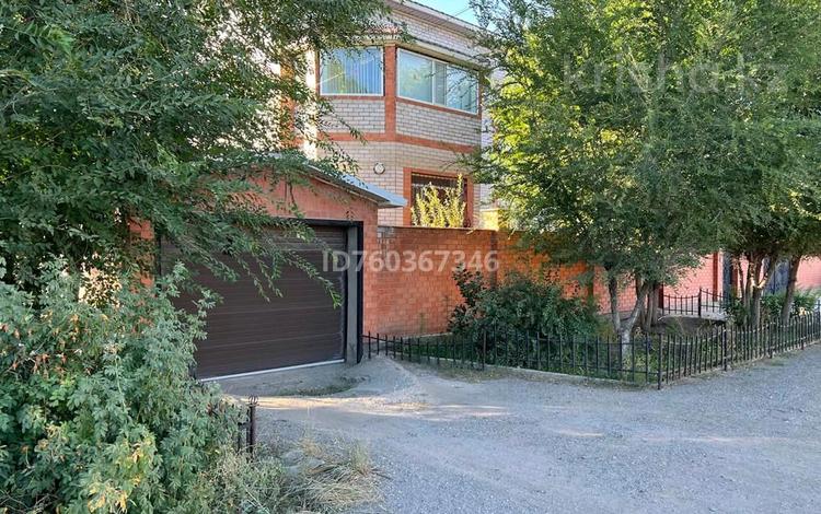 Жеке үй · 9 бөлме · 550 м² · 10 жүзд., 12 ш/а., бағасы: 130 млн ₸ в Актобе, мкр 12 — фото 2