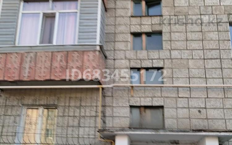 3-комнатная квартира, 70 м², 1/5 этаж, 4микрорайон 67 за 20.5 млн 〒 в Талдыкоргане, мкр Жастар — фото 2