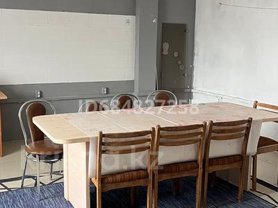 Еркін · 30 м², бағасы: 60 000 〒 в Актобе, жилой массив Юго-Запад-1