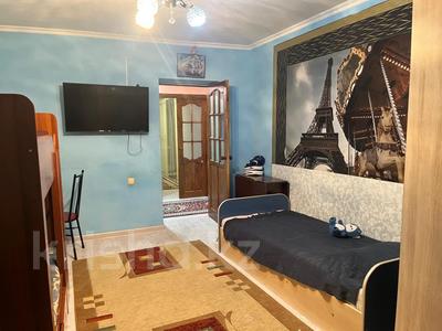 3-комнатная квартира · 90 м² · 8/9 этаж, Майкудук, 11а микрорайон за 19 млн 〒 в Караганде, Алихана Бокейханова р-н