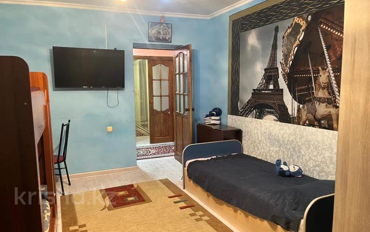 3-комнатная квартира · 90 м² · 8/9 этаж, Майкудук, 11а микрорайон за 19 млн 〒 в Караганде, Алихана Бокейханова р-н — фото 2