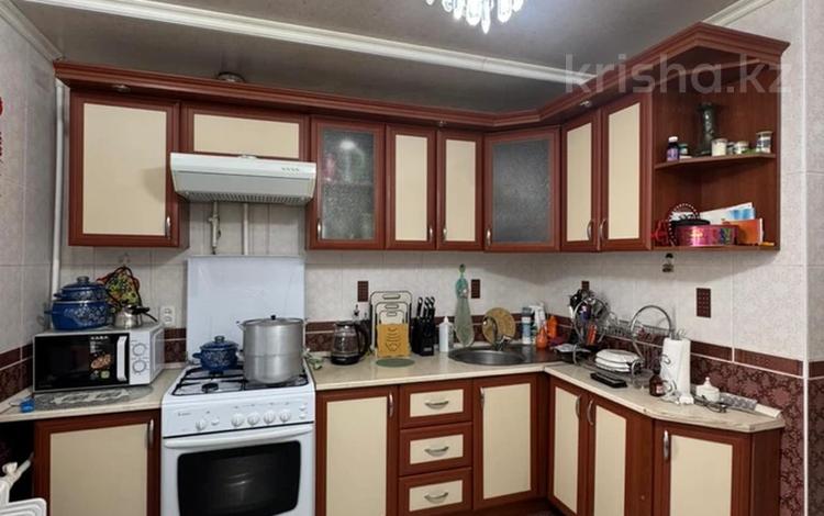 2-комнатная квартира · 54 м² · 2/5 этаж, мкр 11 за 19 млн ₸ в Актобе — фото 2