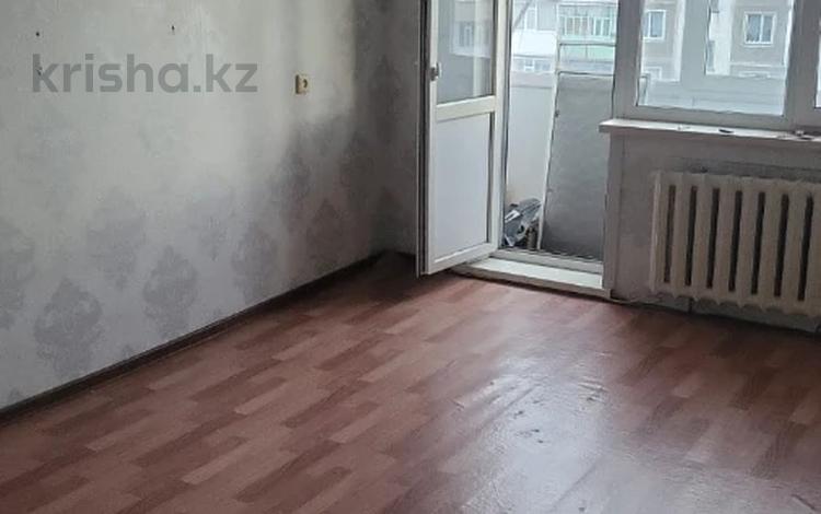 1-бөлмелі пәтер · 32 м² · 4/5 қабат, Строителей 22, бағасы: 6 млн ₸ в Аксу — фото 6