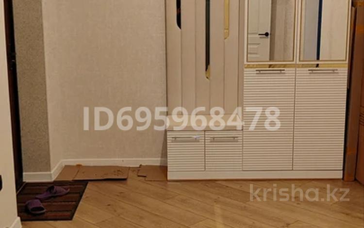 1-бөлмелі пәтер · 46 м² · 1/5 қабат, мкр. Алтын орда, Батыс 2 микрорайон 25, бағасы: 130 000 ₸ в Актобе — фото 2