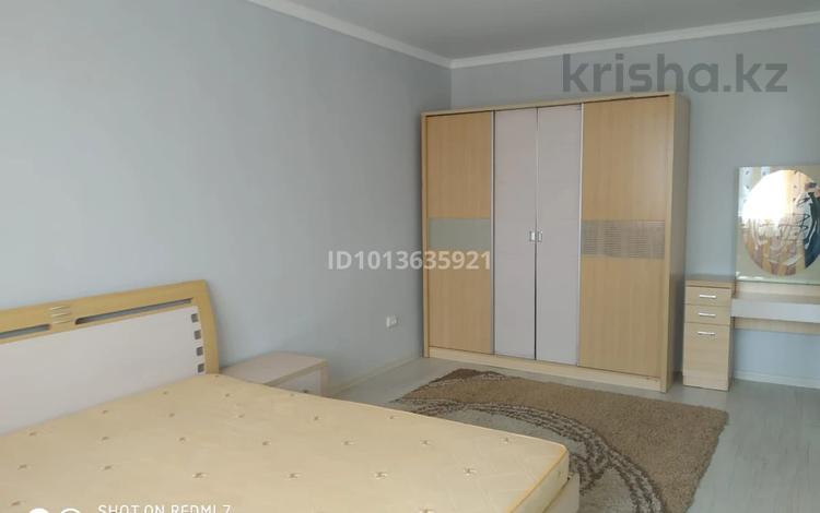 2-бөлмелі пәтер · 60 м² · 3 қабат, Байгазиева 35б, бағасы: 180 000 ₸ в Каскелене — фото 2