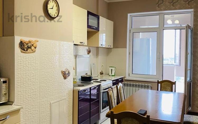 2-бөлмелі пәтер · 88 м² · 7/14 қабат, 11 ш/а. 144А, бағасы: 20 000 ₸ в Актобе, мкр 11 — фото 2
