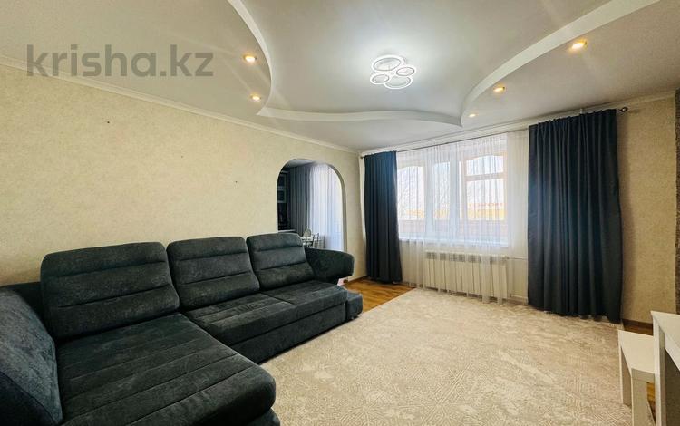 4-комнатная квартира · 72 м² · 3/9 этаж, проспект Абая 80 за 21 млн ₸ в Шахтинске — фото 2
