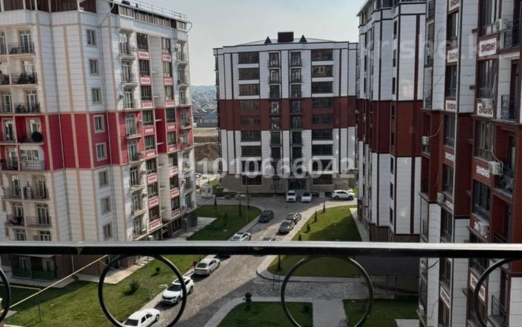 3-комнатная квартира · 96 м² · 7/10 этаж, Толеметова 50/16 за 300 000 ₸ в Шымкенте, Абайский р-н — фото 2