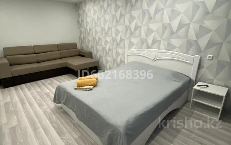 1-комнатная квартира, 35 м², 2/9 этаж по часам, Камзина за 10 000 〒 в Павлодаре — фото 17