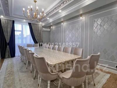 5-бөлмелі пәтер · 200 м² · 9/10 қабат, 17-й мкр. 104, бағасы: 95 млн ₸ в Актау, 18-й мкр 