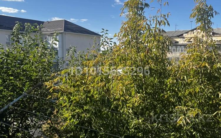 3-комнатная квартира · 60 м² · 5/5 этаж, Манаш 5 за 300 000 ₸ в Атырау, мкр Жилгородок — фото 2