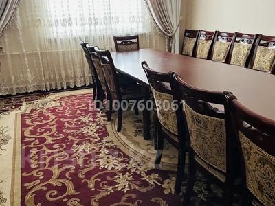 Отдельный дом · 7 комнат · 185 м² · 10 сот., мкр Самал-1, Ескендирова 1144 — Рыскулова-Ескендирова, верхняя часть по Ескендирова за ~ 70 млн 〒 в Шымкенте, Абайский р-н