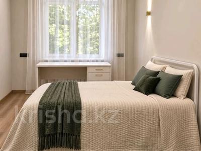 3-комнатная квартира · 75 м² · 1/5 этаж, Жанибекова — Центральный парк вход со стороны михайловки за 30 000 ₸ в Караганде