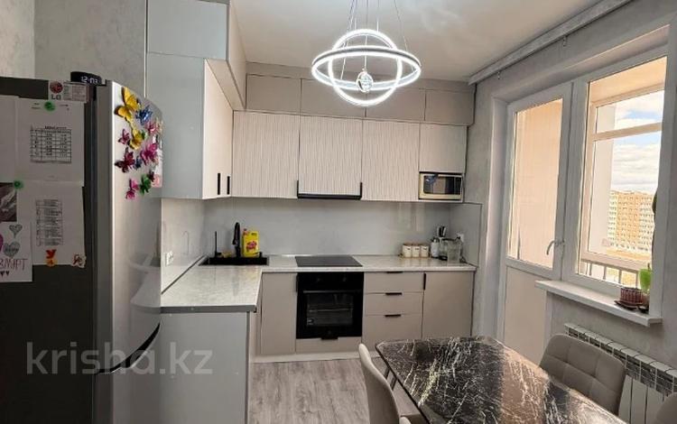 3-комнатная квартира · 72 м² · 9/10 этаж, Нажимеденова за 37.6 млн ₸ в Астане, Сарайшык р-н — фото 2