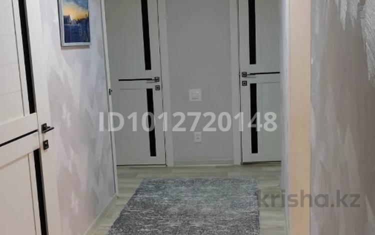 3-комнатная квартира · 64.8 м² · 9/9 этаж, мкр 5 9 за 27 млн ₸ в Актобе — фото 21