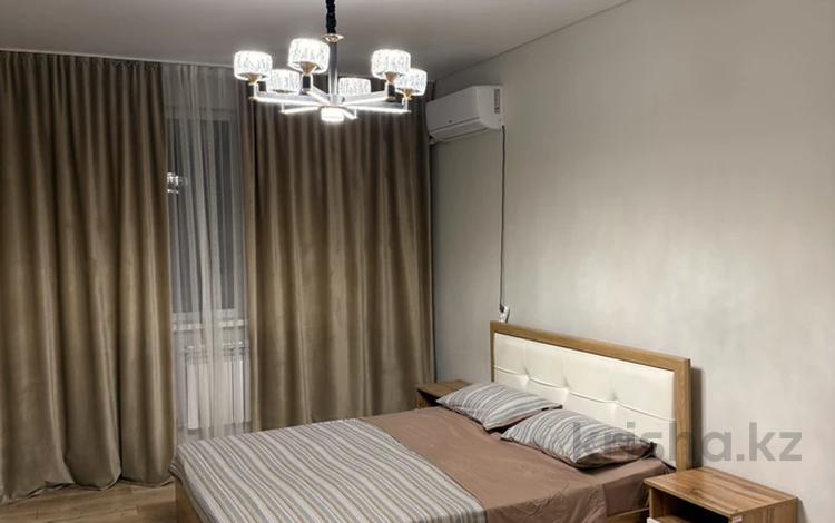 1-комнатная квартира · 50 м² · 3/5 этаж, Самал 33а — Возле школы 12 за 15 000 ₸ в Талдыкоргане — фото 2