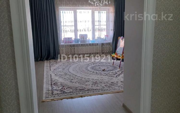 2-бөлмелі пәтер · 90 м² · 10/10 қабат, Алтын орда ш/а., Молдагулова 60 кор 1, бағасы: 29.5 млн ₸ в Актобе, мкр. Алтын орда — фото 2
