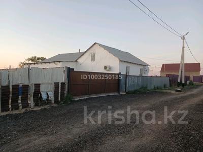 Отдельный дом · 3 комнаты · 128 м² · 8 сот., Сарыөзек 36 за 8.5 млн 〒 в Атырау